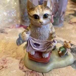 Beatrix Potter Miss Moppet and the Mouse,Border Fine Arts figurine. Adorable.
